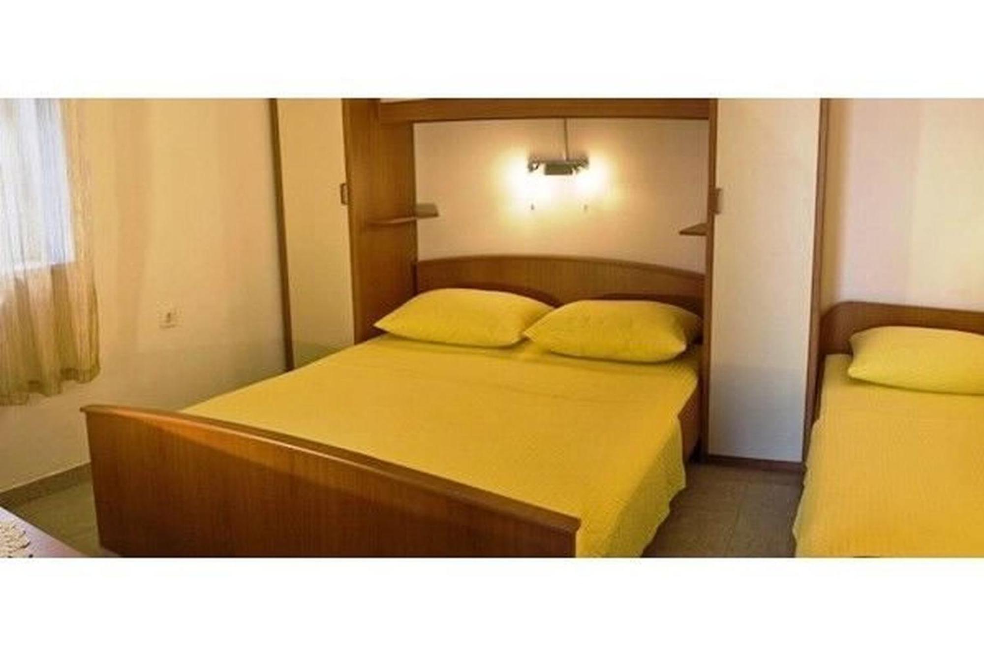 Apartments And Rooms Florijan Klek Exterior photo